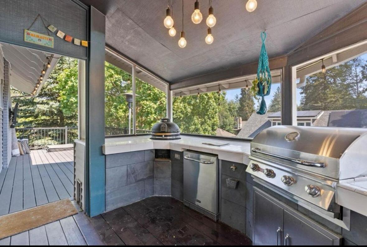 Villa Inland Northwest Retreat Spokane